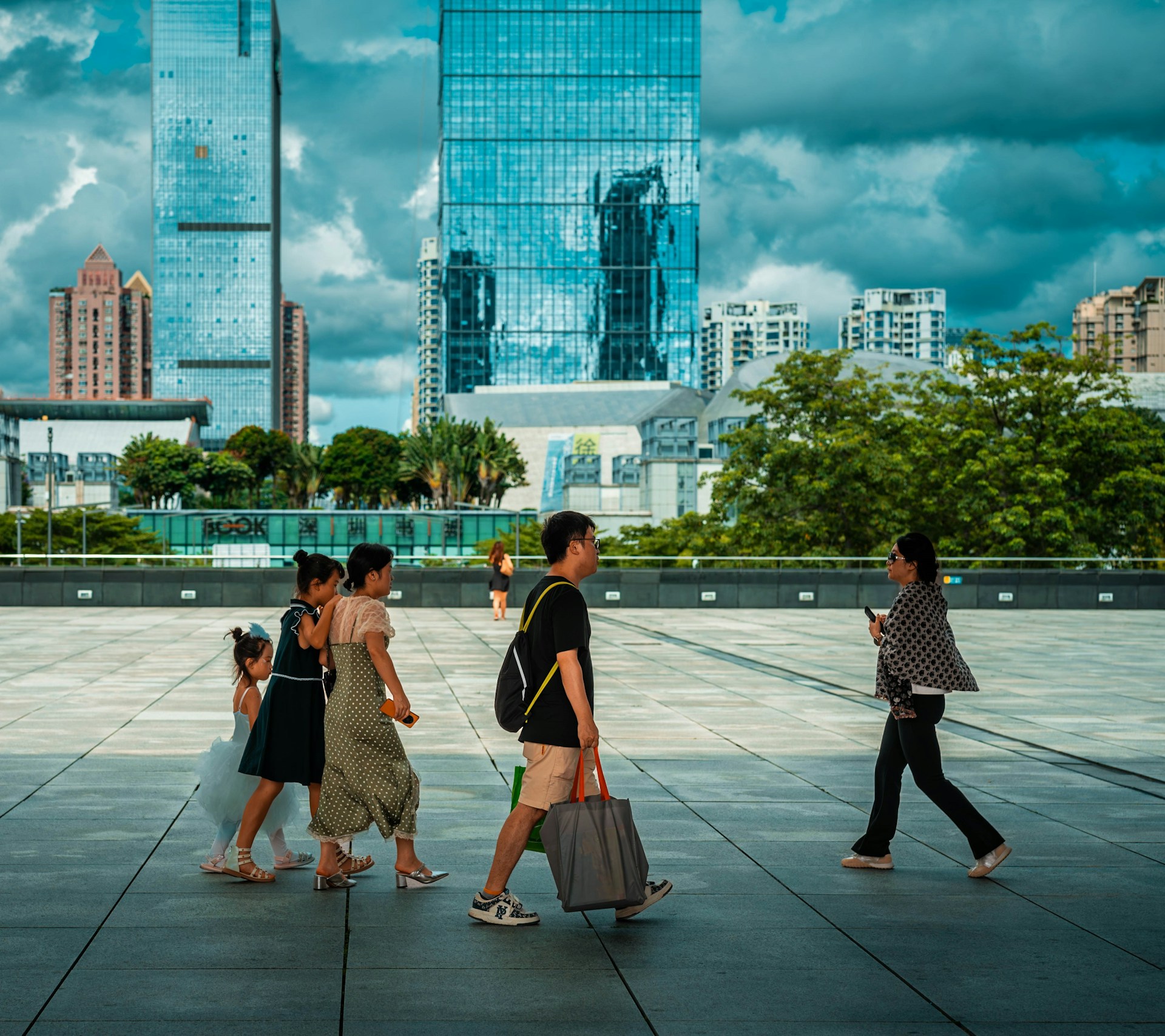 How to Build Wealth: A Roadmap to Financial Freedom in 2026